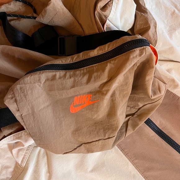 NWT Nike Sportswear Revolution Utility Half-Zip Jacket Sz S - Picture 13 of 14